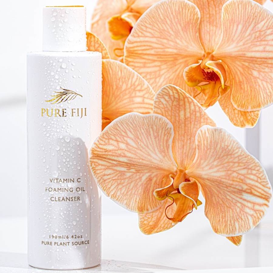Pure Fiji Vit C Foam Oil Cleanser